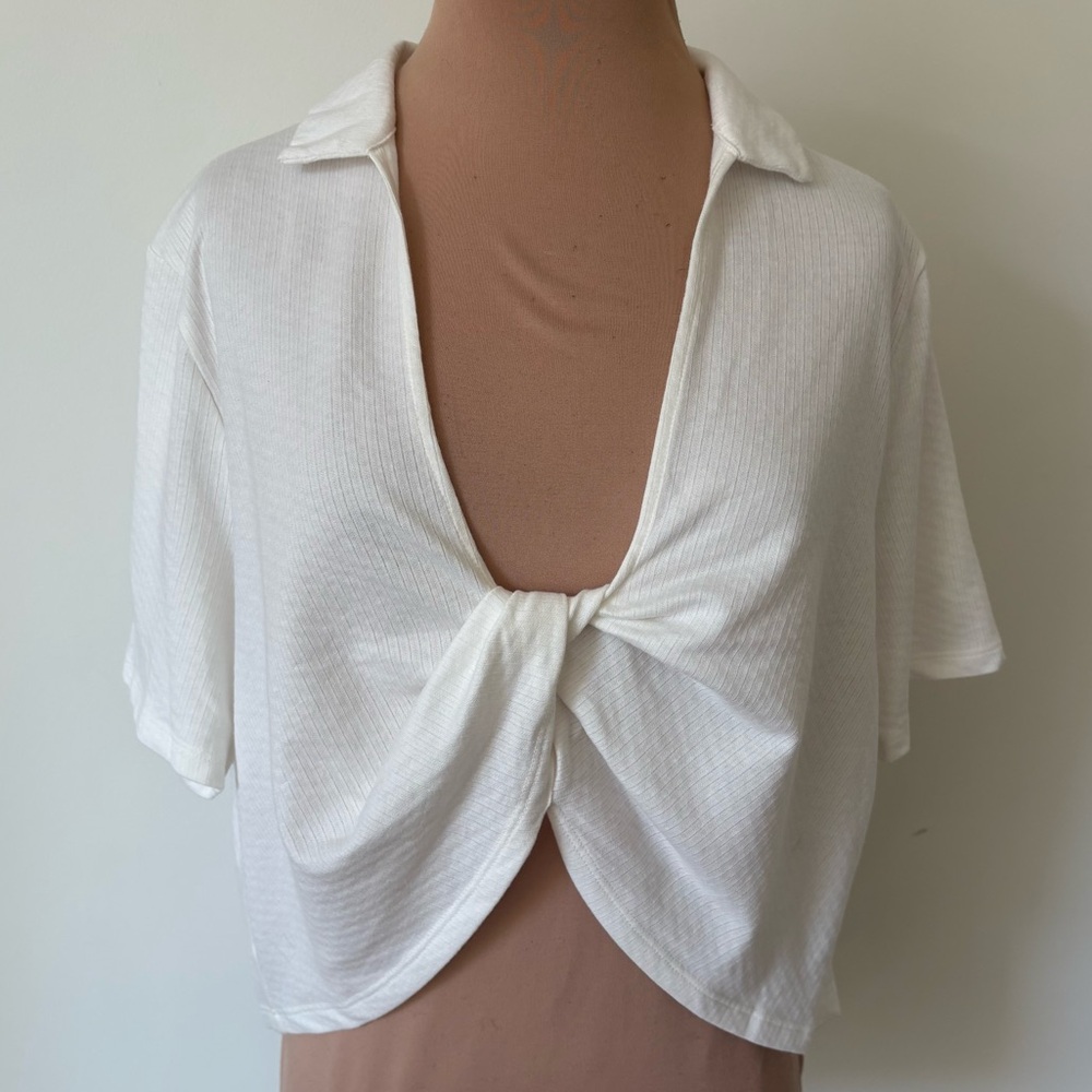 Skin Worldwide Twist Front Polo Collar V-Neck White Cotton Short Sleeve Shirt S